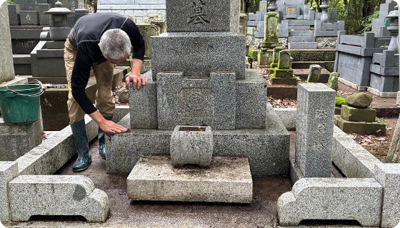 お墓の清掃サービス